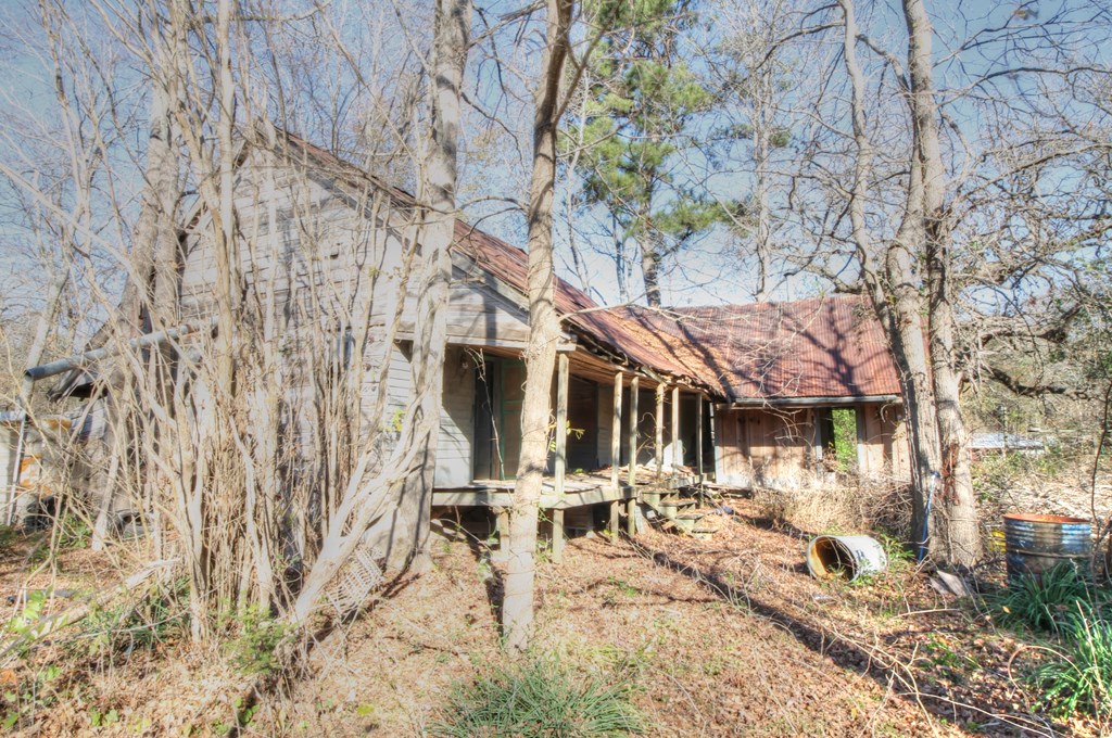 Old Home on Property/No Value