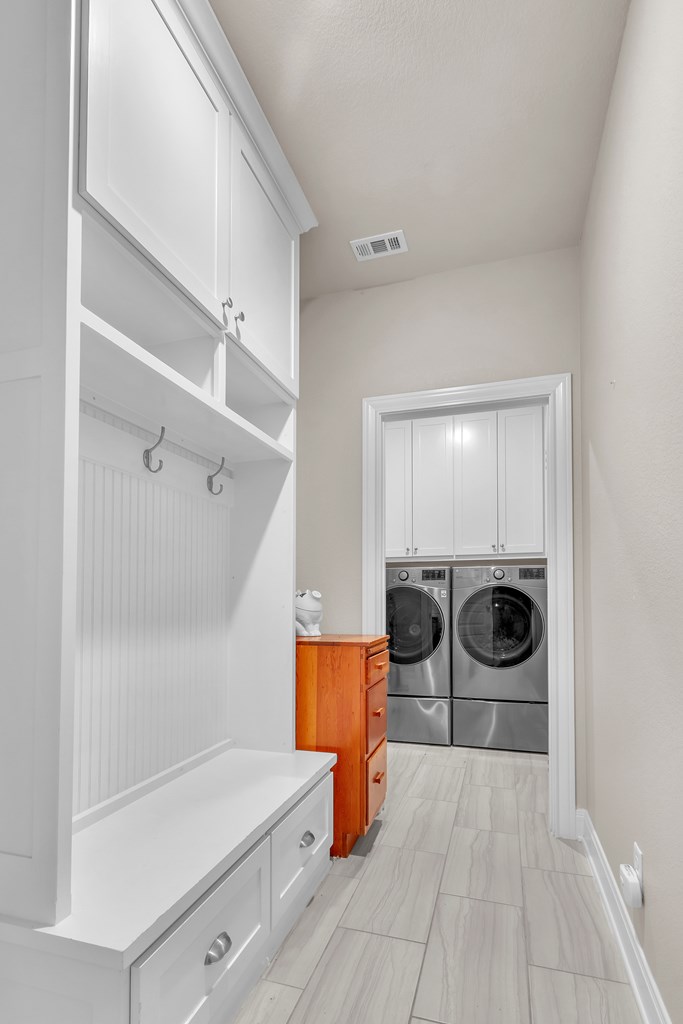 MUD Room - Laundry Room