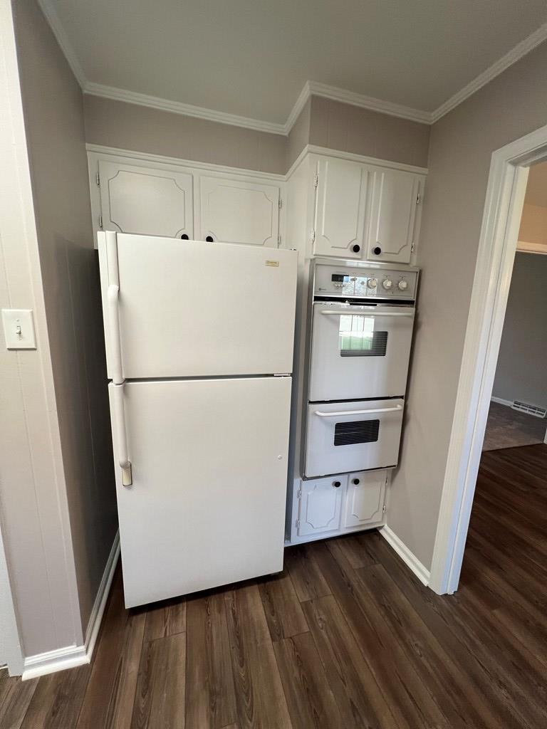 REFRIGERATOR/DOUBLE OVEN