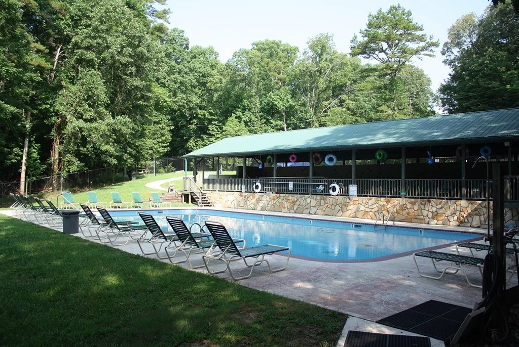 Coosawattee River Resort Pool