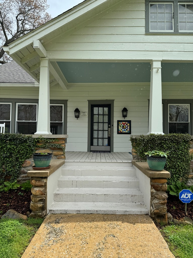 Front entryway
