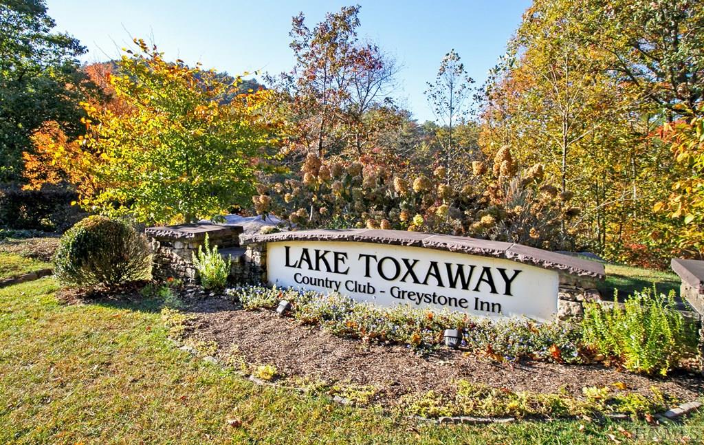 Lake Toxaway Estates