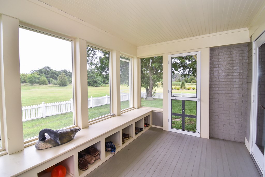 2nd screened porch 