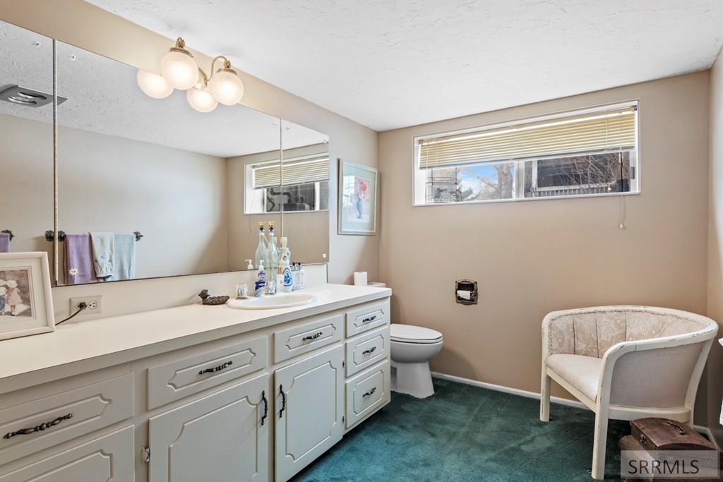 Large Full Bath Downstairs w/Shower