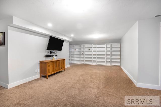 Huge Family Room with Build in Shelves