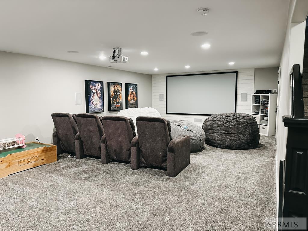 GREAT SPACE FOR HANGING OUT!