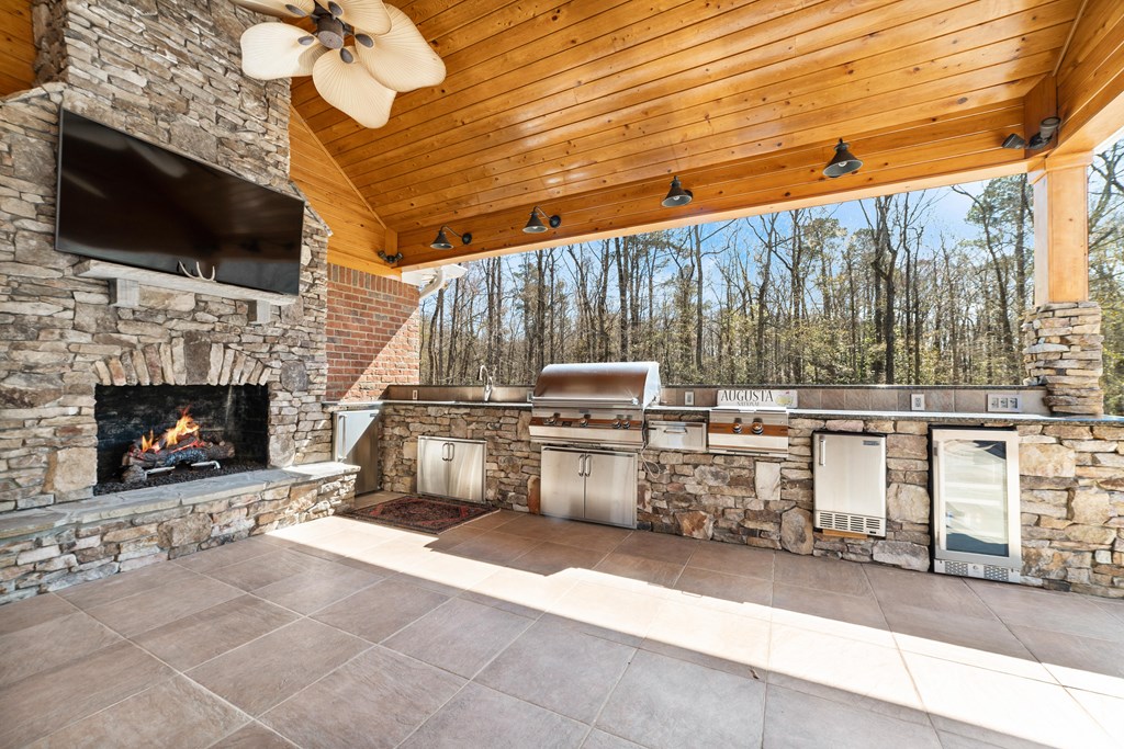 Gourmet Outdoor Kitchen with Fire Magic gas grills
